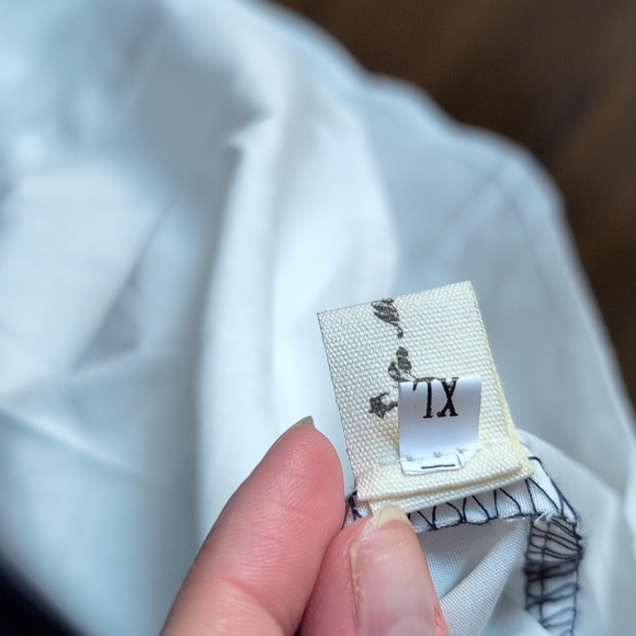 Navy Blue Top with Butterfly Accent Zip Back - Picture 4 of 5